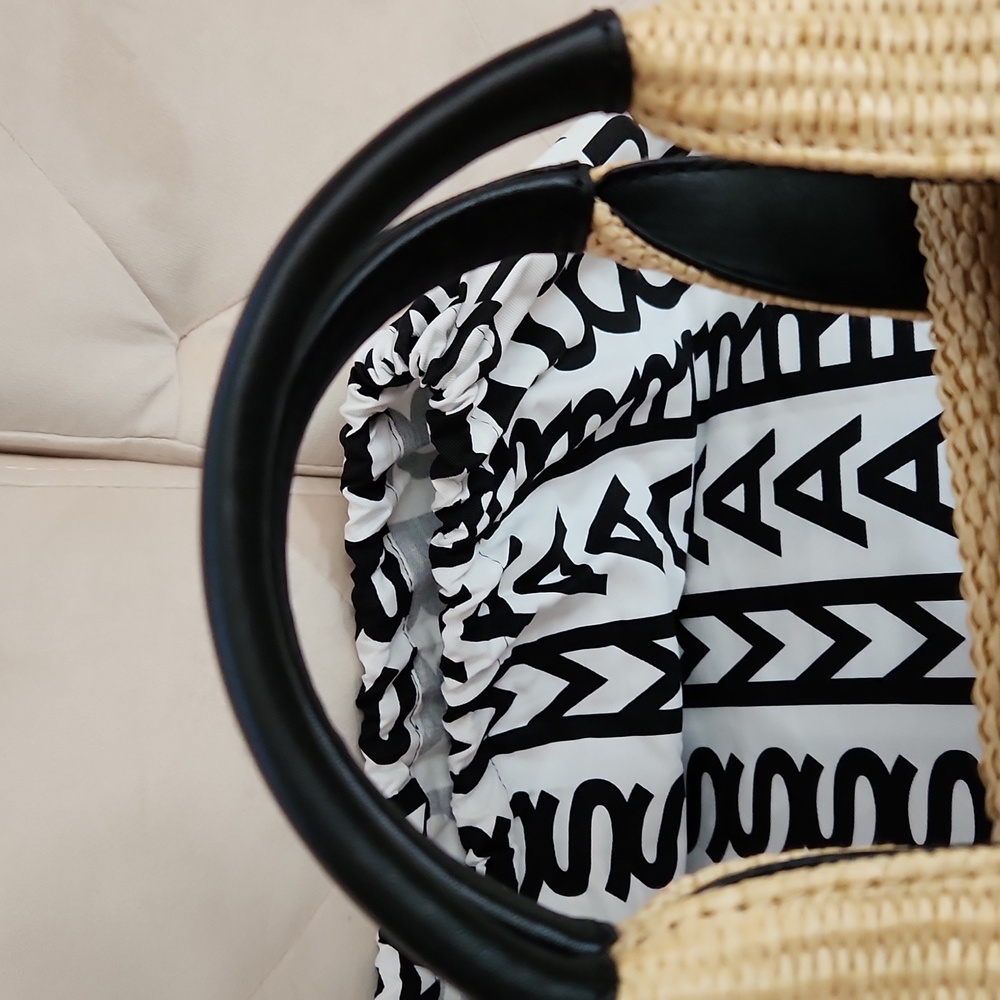 Final Price Drop Marc Jacobs Woven Tote Small - Picture 9 of 11